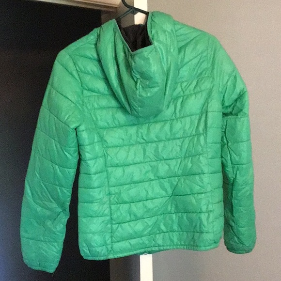 Green Gap Puffer Jacket - Picture 2 of 3